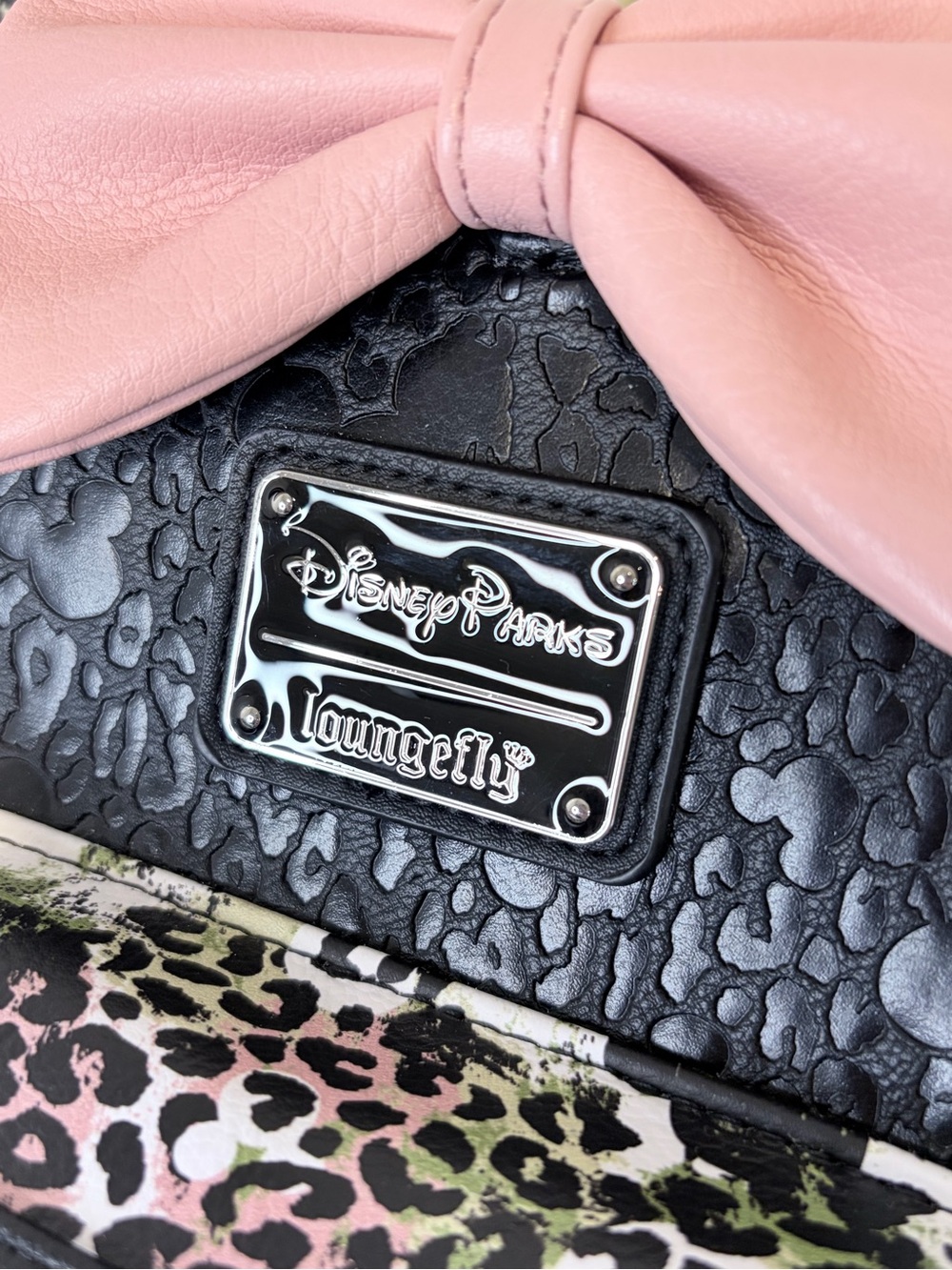 Disney x Loungefly Minnie Mouse Safari Mini Backpack - Picture 6 of 13